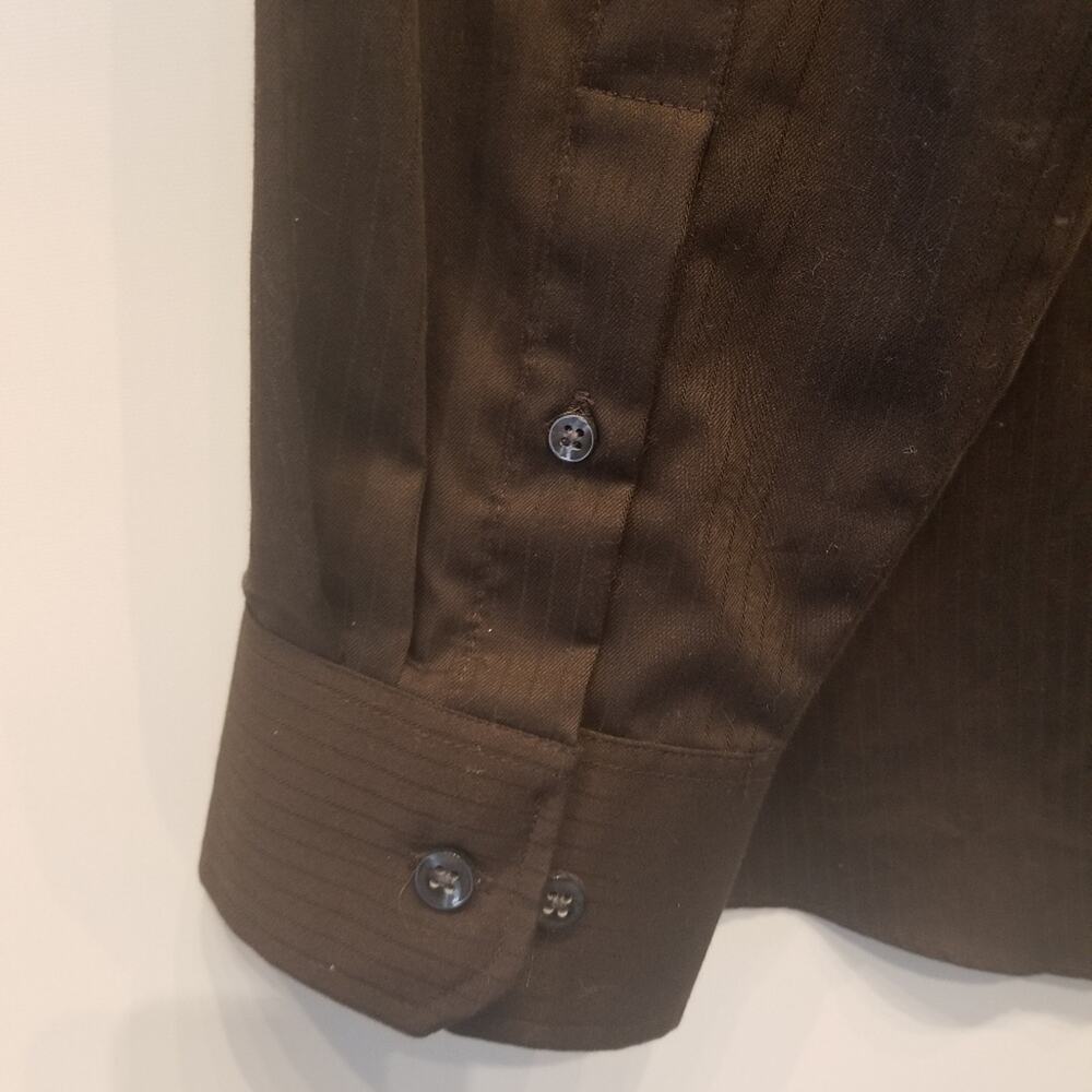 Van Heusen Brown Button‎ Down Men's Dress Shirt - Picture 7 of 7